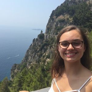 Meet your Posher, Noa